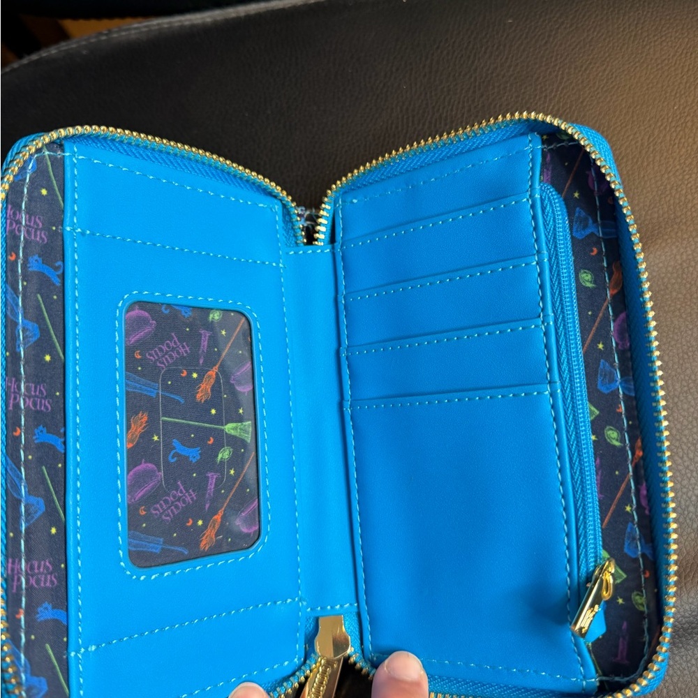 Loungefly Hocus Pocus Wallet FINAL PRICE - Picture 3 of 3
